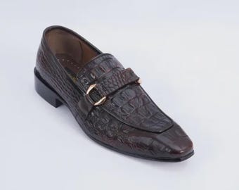 Bruine leren loafers met krokodillenreliëf, handgemaakte mocassinschoenen