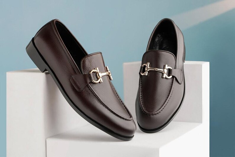 Handmade Leather Loafers with Horsebit Detail, premium full‑grain leather, cushioned insole, slip‑on dress shoes, brown