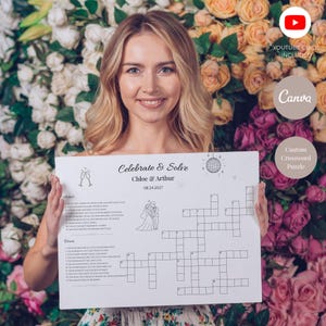 Può includere: Un cartello rettangolare bianco con un cruciverba personalizzato che riporta il testo Celebrate & Solve, Chloe & Arthur e la data 24.08.2027. Il design include disegni a tratto nero di una palla da discoteca, calici di champagne e sposi.
