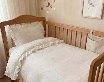 Baby-Bettbezug-Set aus Bio-Baumwolle: Rüschenbettdecke und Kissenbezug