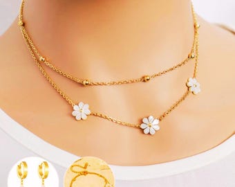 Gold Daisy-sieradenset – 3-delige bloemencollectie, minimalistische bloembedelketting, armband, oorbellen