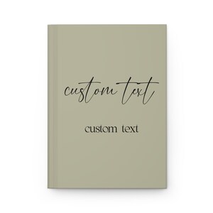 Notitieboekje met eigen naam in schrijflettertype | Matte hardcover, gepersonaliseerd notitieboek met tekst