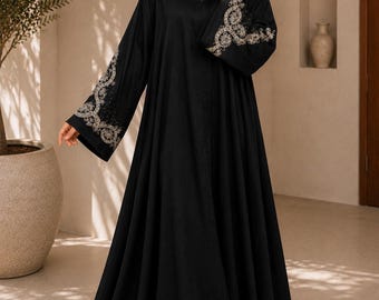 Geborduurde abaya van satijnzijde | Handgemaakte bescheiden moslimjurk, elegante kaftan