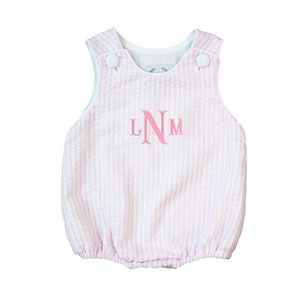 Rosa Seersucker Bubble, mit Monogramm Baby Bubble, Baby Mädchen Strampler, Monogramed Baby Mädchen Bubble, Mädchen Seersucker Bubble,