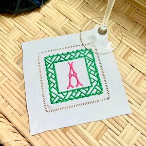Serwetka koktajlowa z lnu, serwetka do napojów z monogramem, bawełniana serwetka koktajlowa, serwetka do wózka barowego, haftowana serwetka, spersonalizowana serwetka lniana