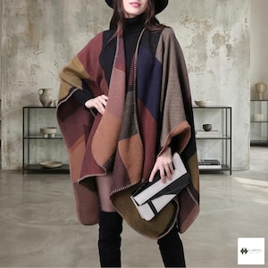 Oversized Plaid Poncho Shawl for Women – Cozy Winter Wrap Scarf with Classic Check Pattern