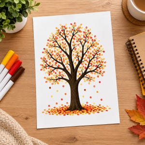 以下が含まれることがあります： 濃い茶色の幹と枝を持つ木が描かれた白い長方形の紙。木の冠と地面には、黄色、オレンジ色、赤色の小さな円形の指紋が多数押されており、秋の紅葉を表現したアート作品となっています。