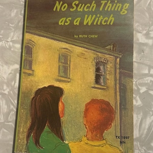 Ruth Chew No Such Thing as a Witch Scholastic Paperback First Printing