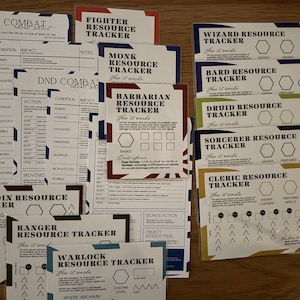 DND Party Setup Bundle // 11 Class Tracker Cards + 5 Reference Sheets // Full Table Kit, Levels 1–20 // Gift for DND Groups & DMs