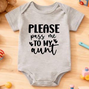 Vänligen ge mig till min moster babyoutfit, minimalistisk babybody, babyminnesoutfit, babyavslöjningsgåva, anpassad nyföddbody