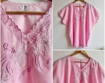 1980’s Light Pink Short Sleeve Blouse with Embroidered Floral Collar