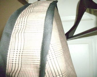 0276 Men's plaid shoulder garment cover