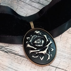 Black Velvet Rose Choker: Gothic Victorian Renaissance Necklace