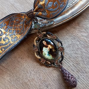 Brocade reversible choker with Vintage lady cameo, Renaissance style black and antique gold choker