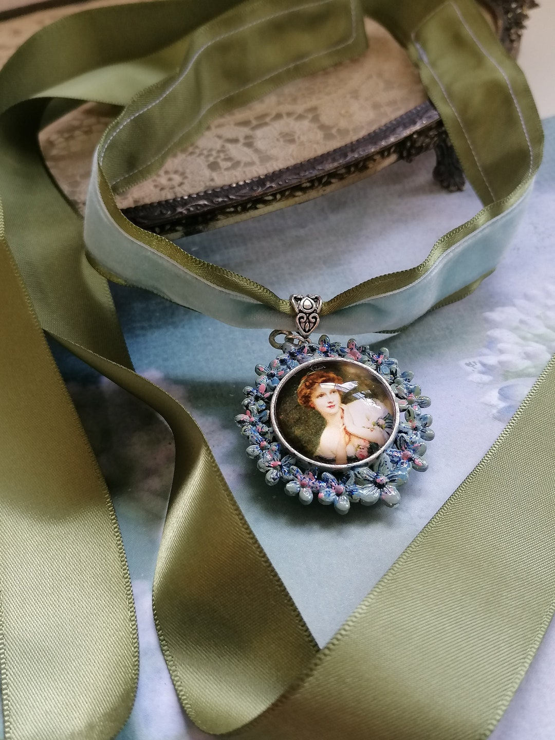 Victorian Green Velvet Choker, Romantic Lady With Rose Cameo Necklace ...