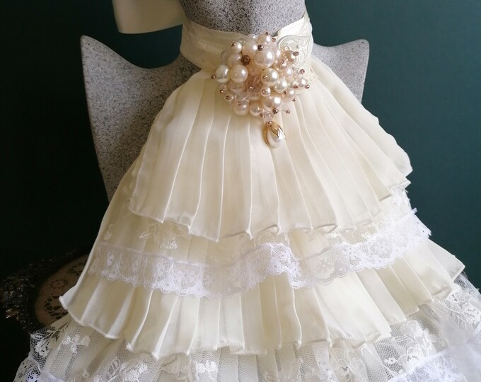 White Ruffle Jabot Ivory Lace Ruffle Jabot, Renaissance Style Jabot, Medieval, Creamy ...