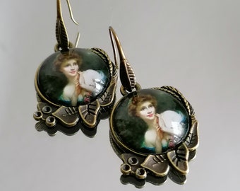 Baroque lady cabochon earrings, Renaissance style earrings, round earrings