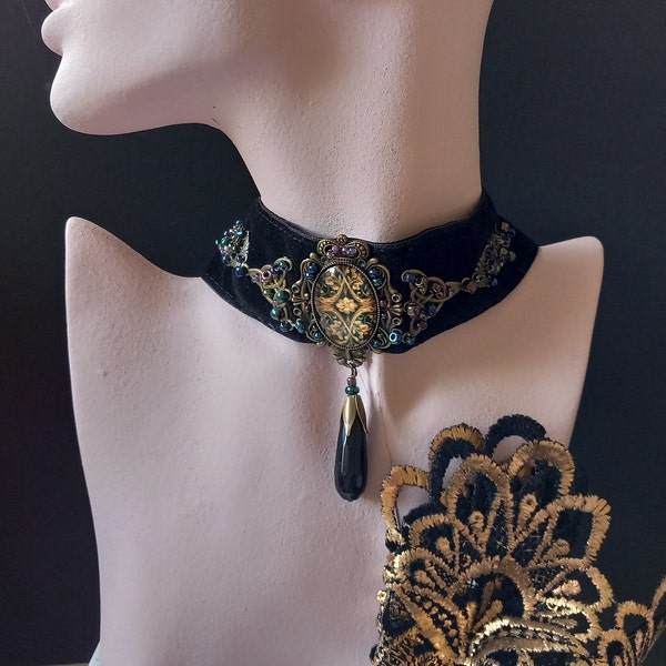 Black velvet choker with cameo and teardrop , Victorian,Gothic choker