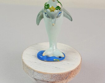 Vintage 1980’s Sea World Dolly The Dolphins PVC Figure 3 Inches Tall Hong Kong