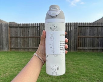 Borraccia termica da 700 ml (24 oz) con stampa personalizzata e realizzata a mano, ispirata a Snoopy, regalo unico per gli amanti dei cani, articoli per bevande personalizzati di alta qualità.