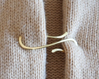 Cardigan clip, Sweater pin, Gold tone wire brooch, Gift for mother