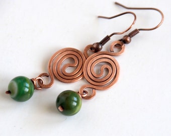 Copper wire earrings with green Agate gemstones, Rustic jewelry, Gifts for her