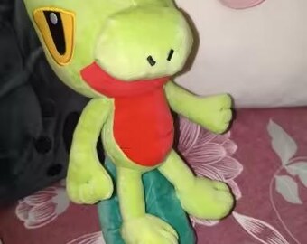 Peluche inspirado en Treecko de 28 cm, suave peluche de criatura del bosque verde, peluche coleccionable para gamers, lindo regalo para fans.