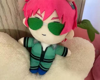 Muñeco de peluche de Saiki Kusuo – Peluche inspirado en el anime, ideal para cosplay, adorable peluche de personaje psíquico, regalo para fans del manga y decoración coleccionable.