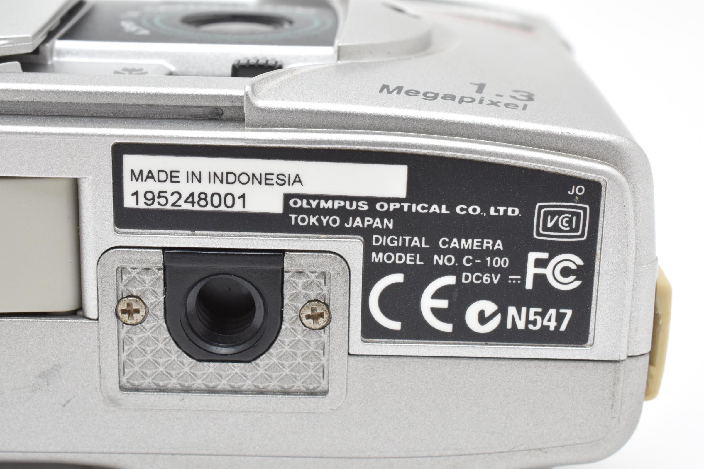 Olympus Camedia C-100 1.3MP Digital Camera Silver From Japan #8001