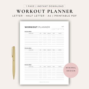 Puede incluir: Un planificador de entrenamiento blanco con un diseño minimalista, con secciones para ejercicios, series, repeticiones, peso, tiempo y notas. Un bolígrafo dorado descansa junto al planificador. El texto incluye "Workout Planner" y "Minimal Design."