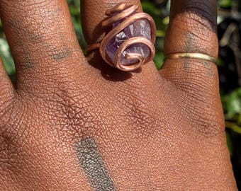 Anillo de cobre con amatista