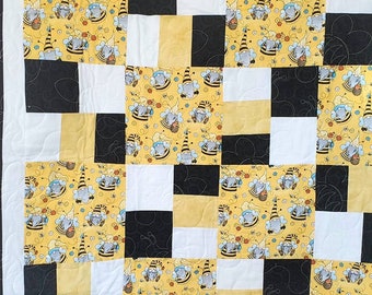 Bee gnome quilt