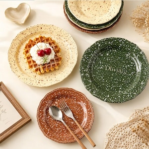 Gepersonaliseerde keramische dessertbord, serveerschaal inktspatten, op maat gegraveerde cake fruitschaal, stijlvol servies, verjaardagscadeau