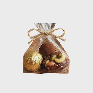 Artisanal Date Balls