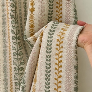 Panel de cortina con rayas botánicas, cortinas florales de lino sintético, cortinas que filtran la luz en color verde mostaza, tratamiento de ventanas personalizado estilo cottagecore.