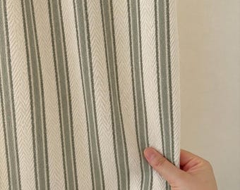 Cortinas de rayas en espiga color verde salvia, visillos texturizados de imitación lino, tratamiento de ventanas a medida, panel de cortina de estilo campestre francés.