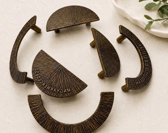 Maniglie per mobili a mezzaluna martellate/Maniglie per cassetti semicircolari con texture/Maniglie per mobili da cucina a forma di ventaglio in ottone anticato/Pomelli per cassettiere in ottone spazzolato