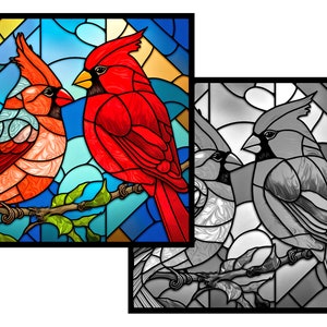 Puede incluir: Dos cardenales rojos posados en una rama, representados en un estilo de vitral con intrincados detalles y colores vibrantes. El fondo presenta un cielo azul con nubes.