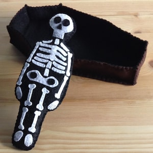 Felt Skeleton Coffin Sewing Pattern – Beginner Friendly Handcraft (Digital Download)