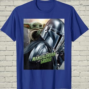 Camiseta de Grogu de Mandalorian, camiseta con póster de la película de Star Wars, ropa gráfica de ciencia ficción, regalo de cumpleaños para él, regalo friki para marido imagen 10
