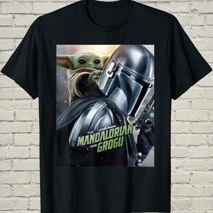 Camiseta de Grogu de Mandalorian, camiseta con póster de la película de Star Wars, ropa gráfica de ciencia ficción, regalo de cumpleaños para él, regalo friki para marido imagen 8