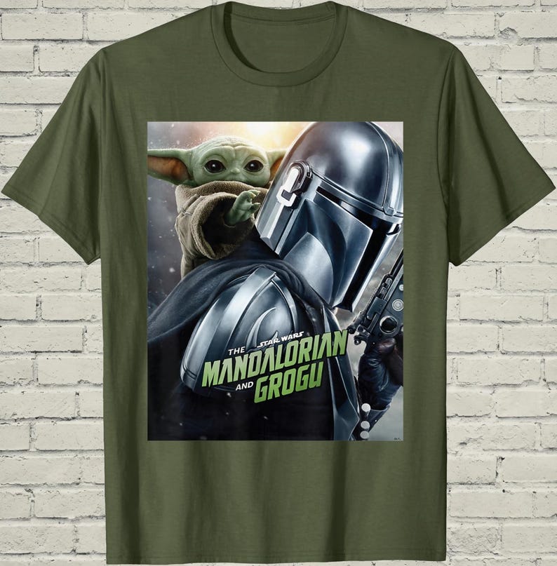 Camiseta de Grogu de Mandalorian, camiseta con póster de la película de Star Wars, ropa gráfica de ciencia ficción, regalo de cumpleaños para él, regalo friki para marido imagen 6