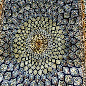 Pure Silk Area Rug: Hand-Finished Border, Sunburst Medallion, Steel Blue Geometric Floral imagen 4