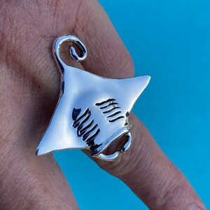 LARGE MANTA RAY ring,  hawaiian jewelry, manta ray jewelry, skates & rays, mens rings, womens rings. Availible in sizes 7-12