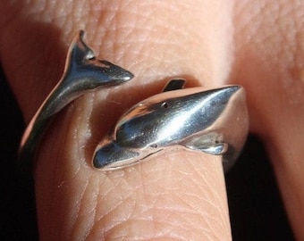 Anillo ajustable de delfín en plata de ley, acabado pulido brillante, tallas 5-8