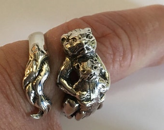 MOTHER and CHILD OTTER Ring