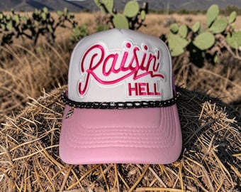 Casquette trucker Raising Hell :