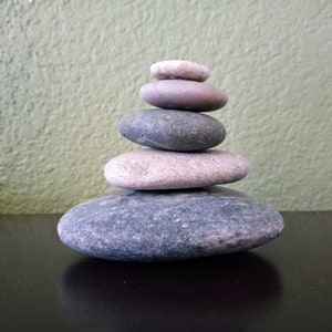 Schöner glatter Strandstein Stapel 5 Natürliche Ozean Felsen Zen Garten Skulptur Spa Steine Meditation Geschenk Rock Kunst Strand Wohnkultur Gleichgewicht Meer *