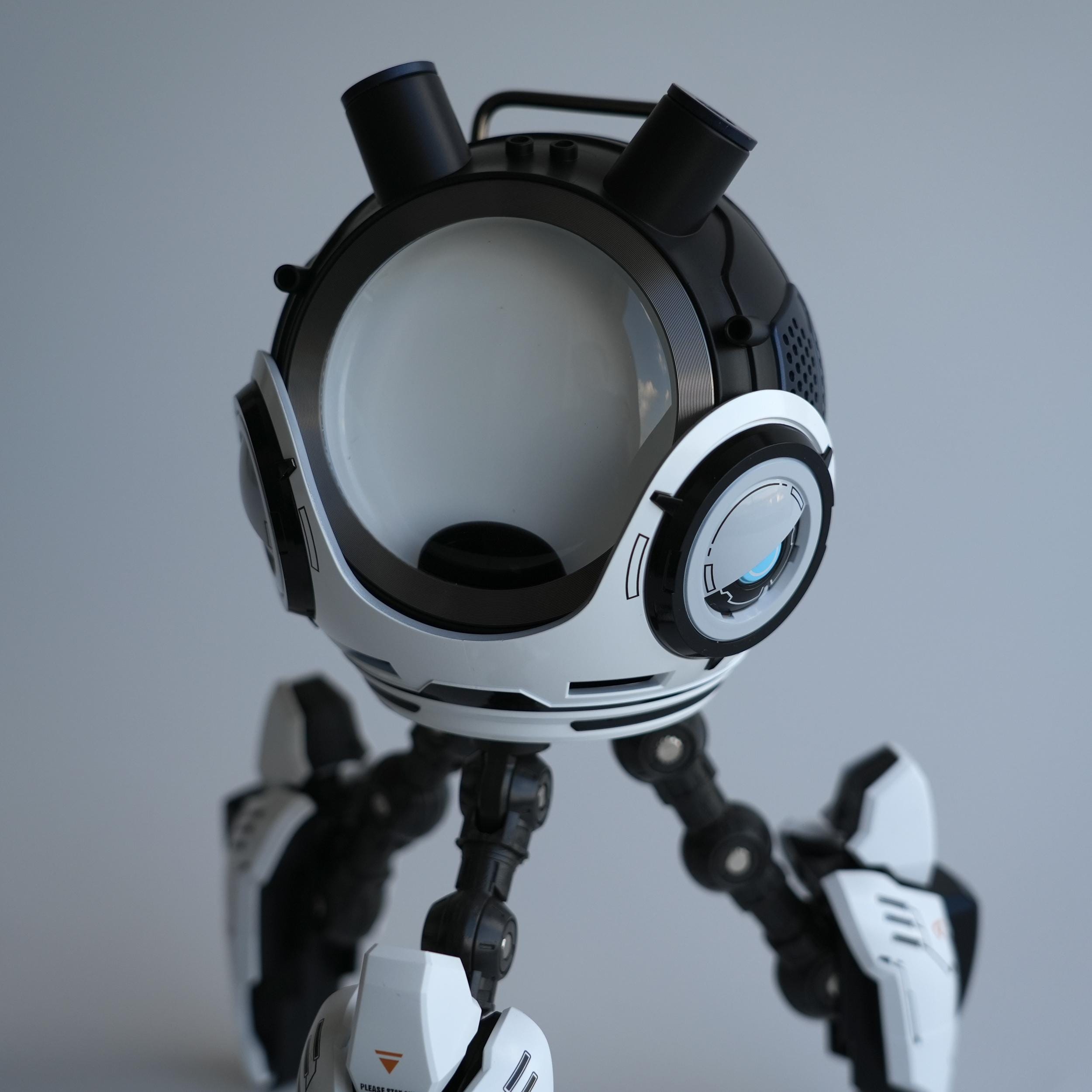 spirok ROBO with mecha stand 磁性流体 SPIROK ROBO With Stand - Magnetic Ferrofluid Art Toy – Sound