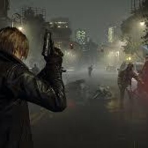 Puede incluir: Una escena de un videojuego ambientada en un entorno urbano y brumoso. Una persona con una chaqueta de cuero negra y guantes sostiene un arma. Otras figuras son visibles en el fondo, junto con veh&iacute;culos y luces de la ciudad.